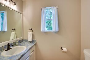 Seneca Vacation Rental < 1 to Lake Keowee Access!