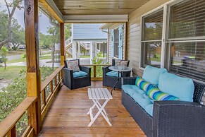 Dog-friendly Oak Island Rental - 1 Mi to Beach!