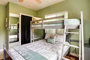 Deck, Fire Pit & Grill: Port Isabel Home!