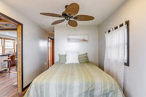 Vickery Cottage on Sandusky Bay w/ Fire Pit!