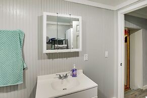 Byrdstown Cabin - w/ Fire Pit, Near Marina & Lake!