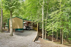 Byrdstown Cabin - w/ Fire Pit, Near Marina & Lake!