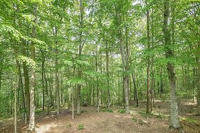 Byrdstown Cabin - w/ Fire Pit, Near Marina & Lake!