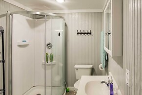 Byrdstown Cabin - w/ Fire Pit, Near Marina & Lake!