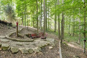 Byrdstown Cabin - w/ Fire Pit, Near Marina & Lake!