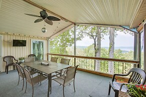 Bright Byrdstown Home w/ Views of Dale Hollow Lake