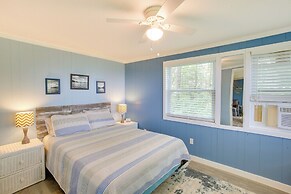 Bright Byrdstown Home w/ Views of Dale Hollow Lake