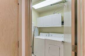 Half Mi to Angel Fire Resort: Townhome w/ Grill!