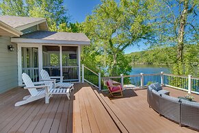 Arkansas Vacation Rental w/ Deck on White River!
