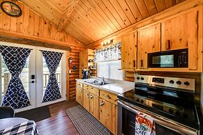 Cozy Farm Cabin - 9 Mi to Trout Creek!