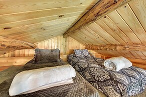 Cozy Farm Cabin - 9 Mi to Trout Creek!