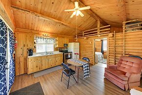 Cozy Farm Cabin - 9 Mi to Trout Creek!