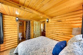 Cozy Farm Cabin - 9 Mi to Trout Creek!