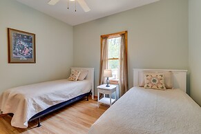 Waterfront Getaway w/ Patio on the White River!