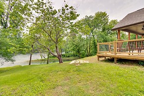 Waterfront Getaway w/ Patio on the White River!