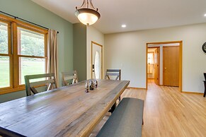 Waterfront Getaway w/ Patio on the White River!