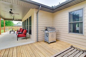 Waterfront Getaway w/ Patio on the White River!