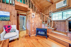 Historic Sapphire Cabin w/ Porch, Updated Interior