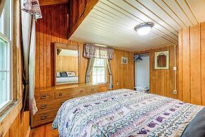 Historic Sapphire Cabin w/ Porch, Updated Interior