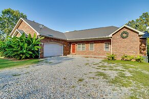 Spacious Home Near Norfork Lake w/ Wraparound Deck