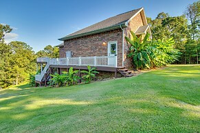 Spacious Home Near Norfork Lake w/ Wraparound Deck