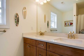 Ocean View Home w/ Kayaks ~ 2 Mi to Bethany Beach