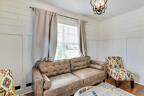 Cozy Starkville Apartment: Walk to Main Street!
