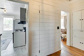 Cozy Starkville Apartment: Walk to Main Street!
