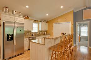 Lake Hartwell Vacation Rental w/ Dock & Hot Tub!