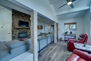 Hike, Golf & Fish: Cozy Retreat in Munds Park!