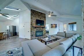 Hike, Golf & Fish: Cozy Retreat in Munds Park!