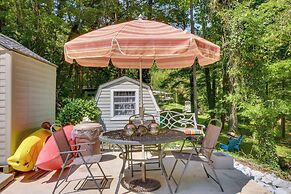 Lakefront Fair Play Vacation Rental, Pets Welcome!