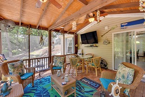 Lakefront Fair Play Vacation Rental, Pets Welcome!