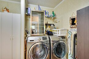 Lakefront Fair Play Vacation Rental, Pets Welcome!