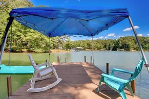 Lakefront Fair Play Vacation Rental, Pets Welcome!