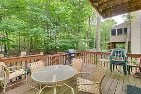Lake Access & Decks: Pet-friendly Poconos Cabin!