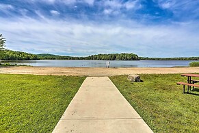 Lake Access & Decks: Pet-friendly Poconos Cabin!