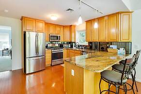 Huge Deck: Stunning Pocono Lake Vacation Rental!