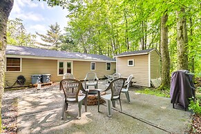 Walk to Beaches: Tree-lined Pocono Lake Retreat!