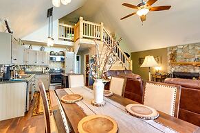 Cozy Murphy Cabin w/ Decks & Mountain Views!