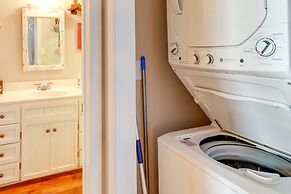 Cozy Murphy Cabin w/ Decks & Mountain Views!