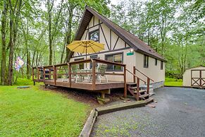 Pocono Lake Cabin - Walk to Arrowhead Lake!