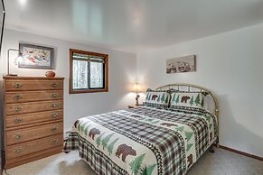 Pocono Lake Cabin - Walk to Arrowhead Lake!