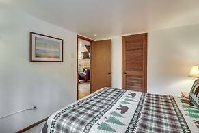 Pocono Lake Cabin - Walk to Arrowhead Lake!