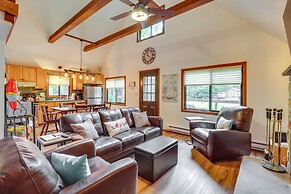 Pocono Lake Cabin - Walk to Arrowhead Lake!