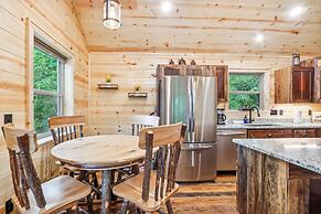 Private Murphy Cabin Rental With Wraparound Porch!