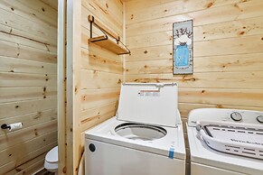 Private Murphy Cabin Rental With Wraparound Porch!