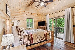 Private Murphy Cabin Rental With Wraparound Porch!