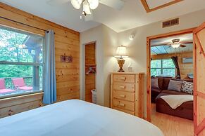 Remote Escape: Murphy Cozy Cabin in the Woods