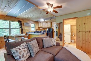 Remote Escape: Murphy Cozy Cabin in the Woods